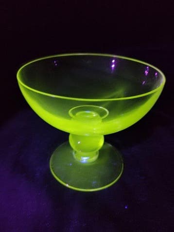 Fruitschaal - uraniumglas