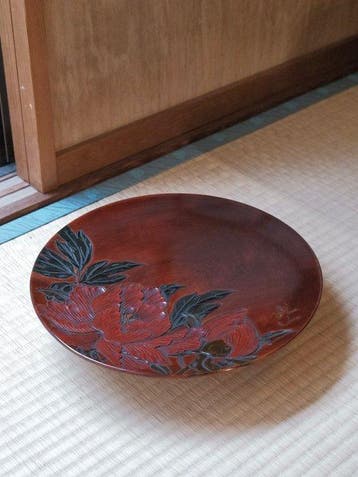 Decoratief ornament - Japanse uitgehouwen lakendienblad met