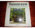 Tuinieren in hang- en bloembakken - Tuinieren in hang- en, Boeken, Ophalen of Verzenden, Nieuw