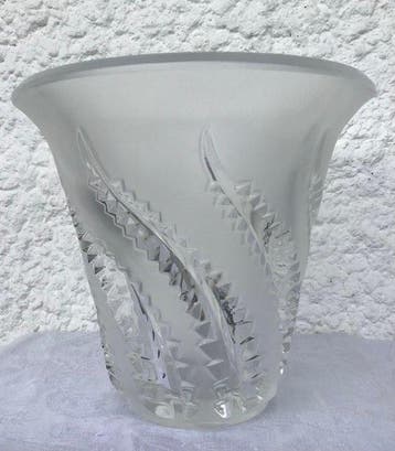 Lalique - Marc Lalique - Vaas - lobelia - Kristal, Antiek en Kunst