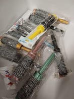 Partij haarborstels in de mix geleverd 100 stuks      Loc H, Nieuw