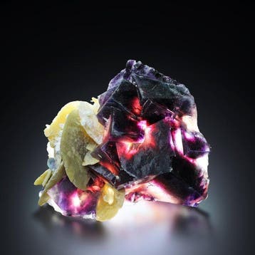 Multikleurige FLUORITE met QUARTZ & SIDERITE uit Yindu,