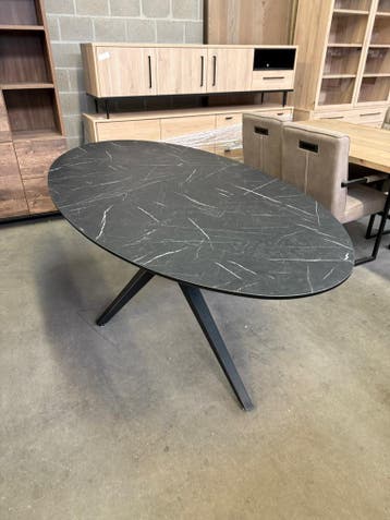 Othello eettafel (nieuw, A-keuze), Huis en Inrichting, Tafels | Eettafels, Nieuw, Overige materialen