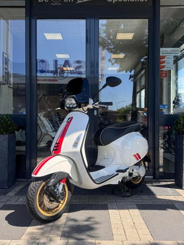 Vespa Sprint IGET E5 racing sixties | 365km! | BTWer, Overige modellen, Maximaal 45 km/u, Ophalen of Verzenden, Zo goed als nieuw