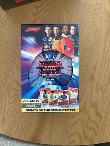 Topps turbo attax F1 tins, Ophalen of Verzenden, Nieuw, Boosterbox