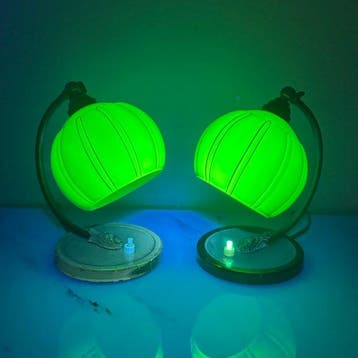 Tafellamp (2) - Opaline glas, Uraniumglas