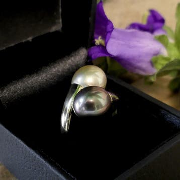 8 karaat ring met kunst parels, Sieraden, Tassen en Uiterlijk, Ringen, Gebruikt, Geel, Ophalen of Verzenden, 17 tot 18