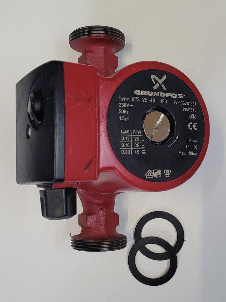 Grundfos UPS 25-40-180 gebruikt, Doe-het-zelf en Verbouw, Verwarming en Radiatoren, Gebruikt, Ophalen of Verzenden