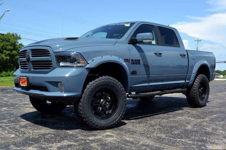 GEZOCHT DODGE RAM,S 1500 DE HOOGSTE PRIJS !! 2009-2020, Auto's, Dodge, Zwart, Automaat, SUV of Terreinwagen, LPG, Zwart, 4x4, ABS