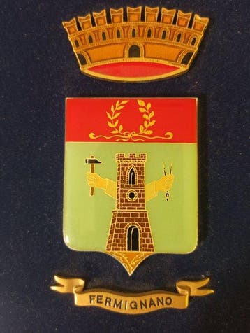Gemeentewapen van Fermignano in geëmailleerd metaal op, Antiek en Kunst