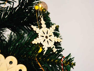 Kerstornament - Sneeuwvlok vertakte ster - Hout - Set van 4, Diversen, Kerst, Ophalen of Verzenden, Nieuw