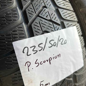 2 x Pirelli Scorpion 235-50-20 Winterbanden 5mm, Gebruikt, 235 mm, Band(en), Personenwagen