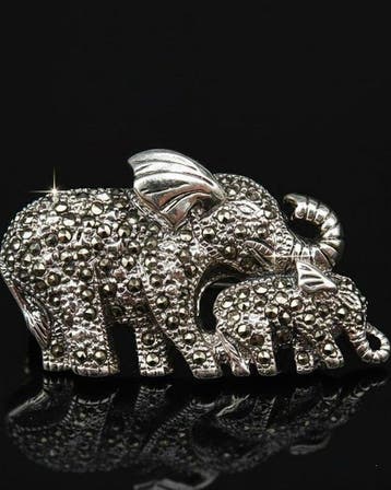 Zilver, Zilveren Olifantenbroche 925 en Marcasiet: Wijsheid