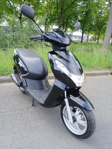 RUIM AANBOD gebruikte scooters Peugeot - SYM - Vespa en meer, Maximaal 45 km/u, Ophalen of Verzenden, Zo goed als nieuw, Benzine