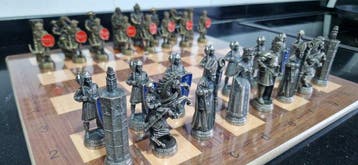 Schaakspel - Ajedrez vintage Eda Media: Cristianos contra, Antiek en Kunst