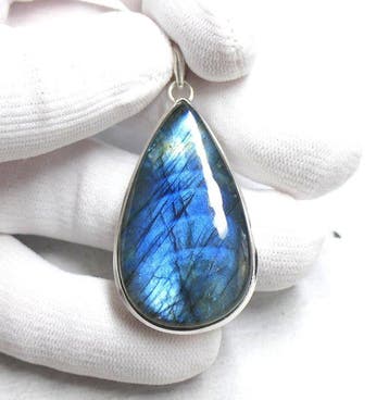 Labradoriet hanger 100% natuurlijk Cabochon- 15.34 g