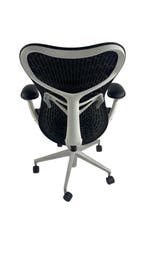 12x Refurbished Herman Miller Mirra 2 Butterfly Studio, Verzenden, Zo goed als nieuw, Zwart, Bureaustoel