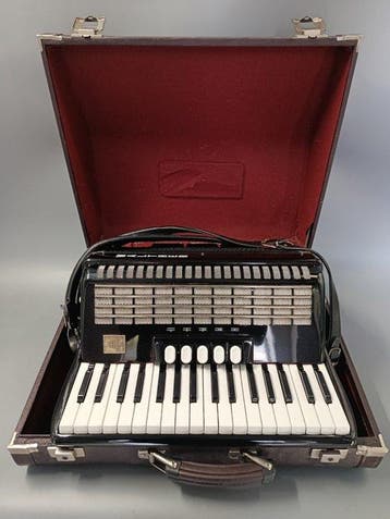 Walther - Pirat 72 SI - - Accordeon (Zonder minimumprijs), Muziek en Instrumenten, Nieuw