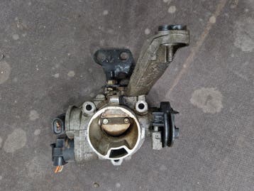 Gasklephuis Twingo / Clio 1.2 ( prijs incl. verzenden ), Ophalen of Verzenden, Gebruikt, Renault