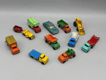 Lot vintage die-cast speelgoedauto’s – trucks, bouwvoertuig,, Nieuw