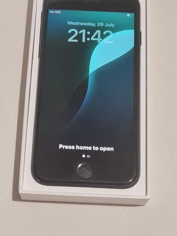 Apple iPhone SE (2020, 2nd Generation) – 64 GB – Black – 99%, Nieuw