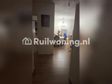 Comfortabele flat in Rotterdam voor woningruil, Huizen en Kamers