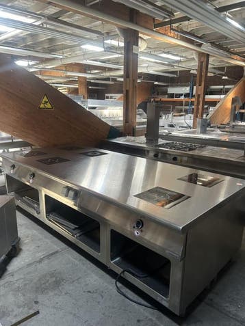 Occasion Ambach 6 pits inductie kookeiland, Zakelijke goederen, Horeca | Keukenapparatuur, Ophalen, Gebruikt