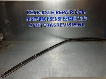 Rechtse sierlijst waar rubber inzit aan de bovenkant Opel..., Verzenden, Gebruikt, Opel
