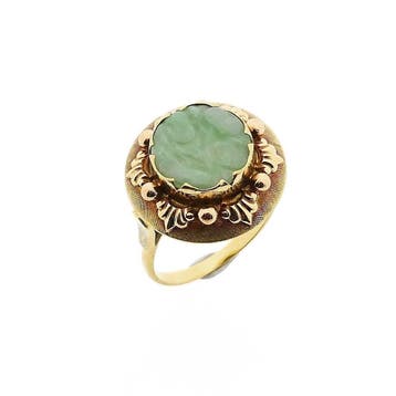 Gouden ring met gesneden jade; 14 karaat; ringmaat 19,5, Gebruikt, 19 tot 20, Ophalen of Verzenden, Met edelsteen