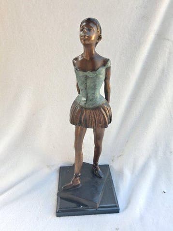 Naar Edgar Degas - sculptuur, Ballarina - 55 cm -