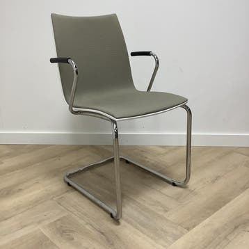 Casala Onyx II vergaderstoel / sledestoel,  wit/taupe -, Ophalen of Verzenden, Gebruikt, Stof, Eén