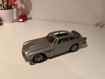 Franklin Mint 1:24 - Modelauto - James Bond 007 Aston Martin, Nieuw
