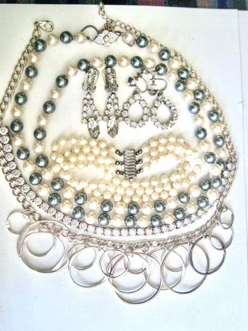 Themacollectie - Vintage sieraden oa zilver, parels