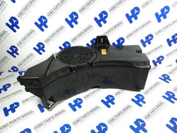Subwoofer A 212 820 2202 o.a: CLS-klasse w218, E-klasse w212, Ophalen of Verzenden, Gebruikt, Mercedes-Benz