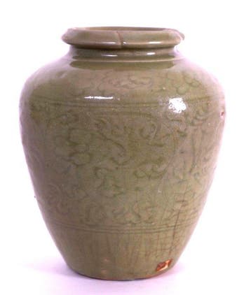 Antieke Chinese Longquan-celadon gegraveerde Floral vaas, Antiek en Kunst