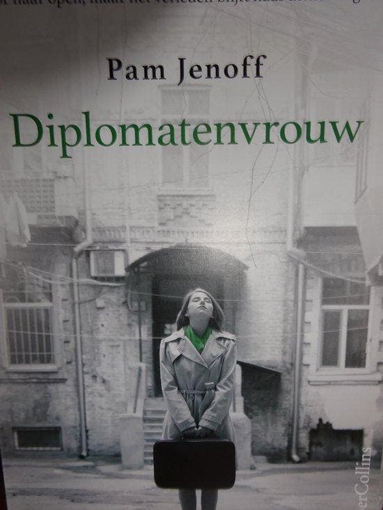 Diplomatenvrouw 9789402710182 Pam Jenoff, Boeken, Romans, Gelezen, Verzenden