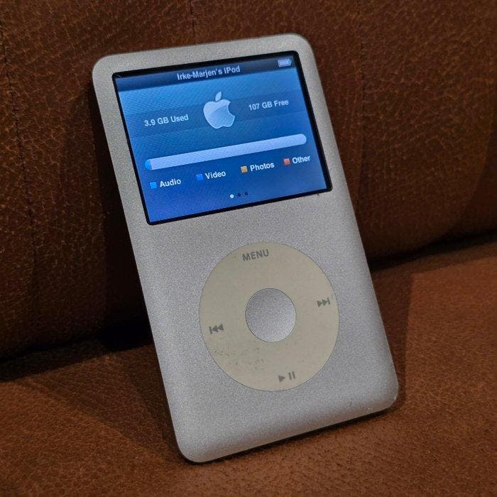 Apple - iPod Classic 6th Gen 120GB Silver – Model MB562 –, Spelcomputers en Games, Spelcomputers | Overige Accessoires