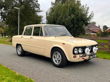 Alfa Romeo - Giulia Nuova 1600 (2.0 engine) - 1979
