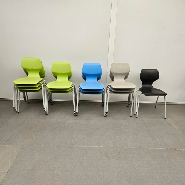 Vanerum Stelter kunststof kantinestoel / schoolstoel - diver, Huis en Inrichting, Stoelen, Ophalen of Verzenden
