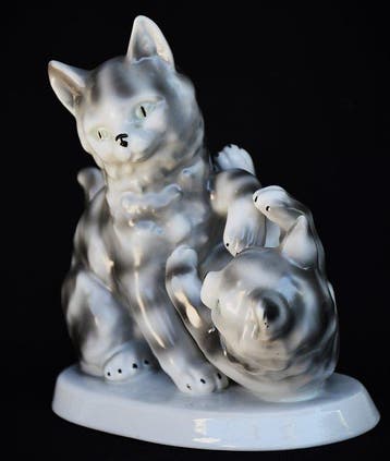 Carl Scheidig - Gräfenthal - Beeldje - Cats in play. Model, Antiek en Kunst