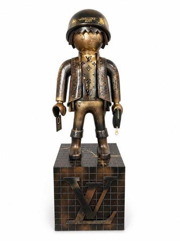 Daluxe Art - 1999 • XXL LV Playmobil Display – 95 cm