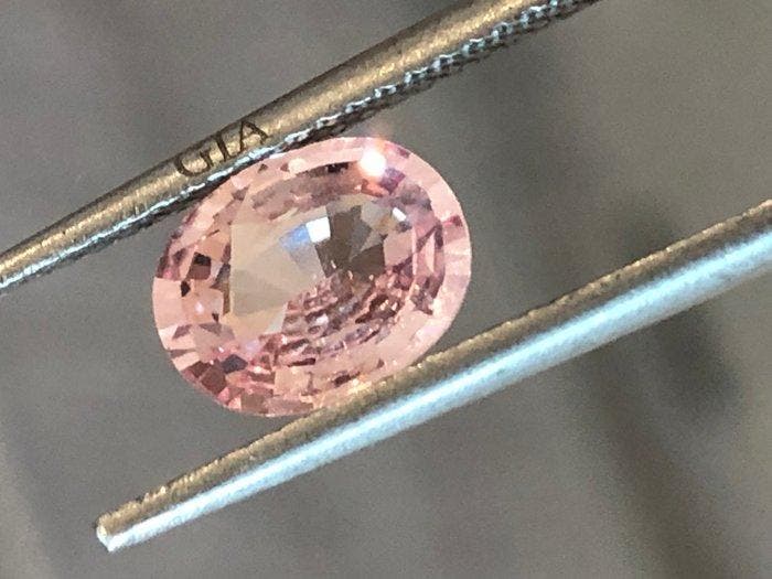1 pcs Roze Saffier - 1.24 ct - Gemological Institute of, Sieraden, Tassen en Uiterlijk, Edelstenen