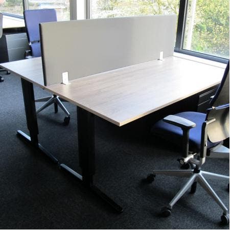 (MDK-104935) Assenburg bureau met nieuw blad, Huis en Inrichting, Bureaus, Gebruikt, In hoogte verstelbaar, Ophalen of Verzenden