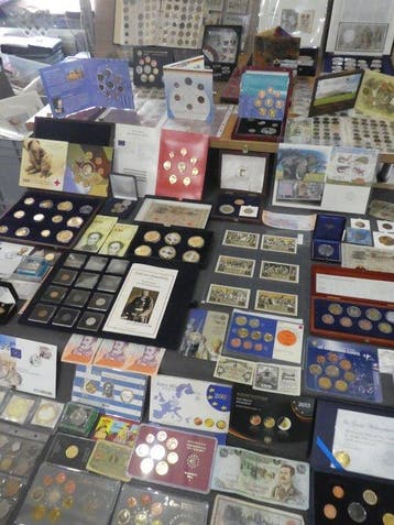 Europa. Collection of coins/banknote/medals/euro inkl. pp