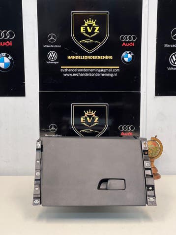 Renault Clio 1.0i dashboard kast bj.2021 artnr.68108107R, Gebruikt, Renault