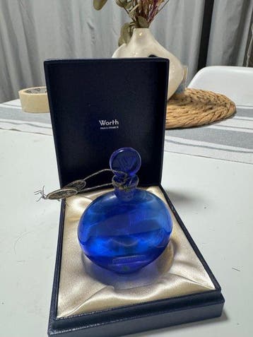 worth, Lalique - worth - Parfumfles - Glas - Parfumfles