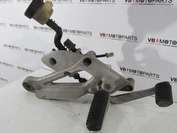 Yamaha XJ 600 Diversion Voetsteun rechts voor + rempomp, Ophalen of Verzenden, Nieuw