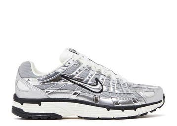 Nike P-6000 Metallic Silver (Sneakers, Schoenen), Overige kleuren, Verzenden, Nike, Nieuw
