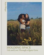 Holding Space | 9781648961571 | Ryan Pfluger, Zo goed als nieuw, Ryan Pfluger