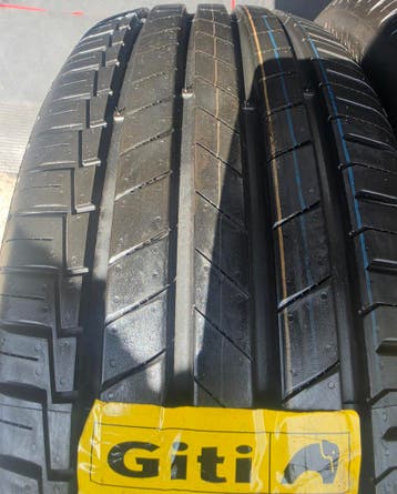 225/55r17 97Y Giti 2 nieuwe banden, Ophalen, Nieuw, 17 inch, Band(en)